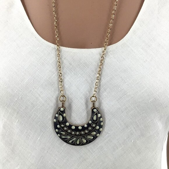 Bib Necklace Boho Style 28 Inch Length Gold Tone Chain Black White Plate - Picture 4 of 4